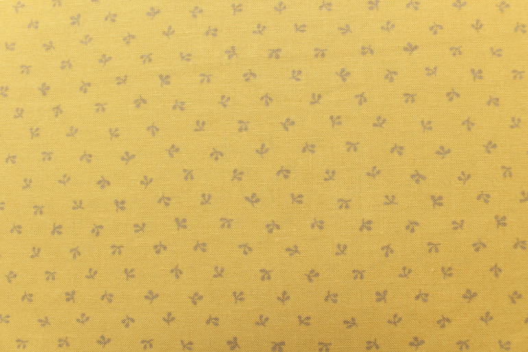 ブリッジウォーター３つの蕾 小紋<br>
イエロー